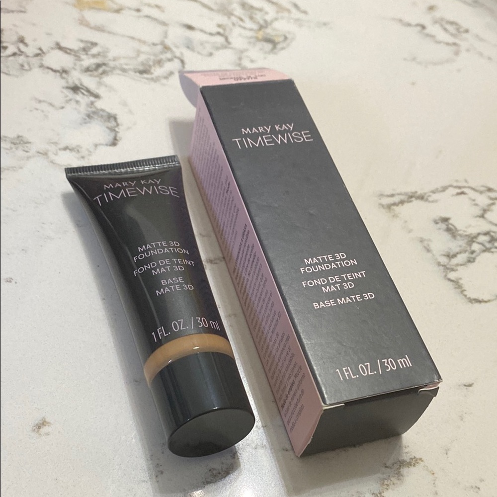 Mary Kay Timewise Matte 3D Foundation - BEIGE W 100